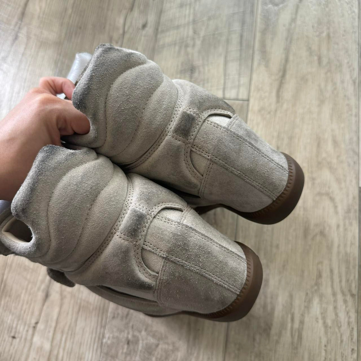 Authentic Isabel Marant Bekett Wedge Sneakers – Ecru