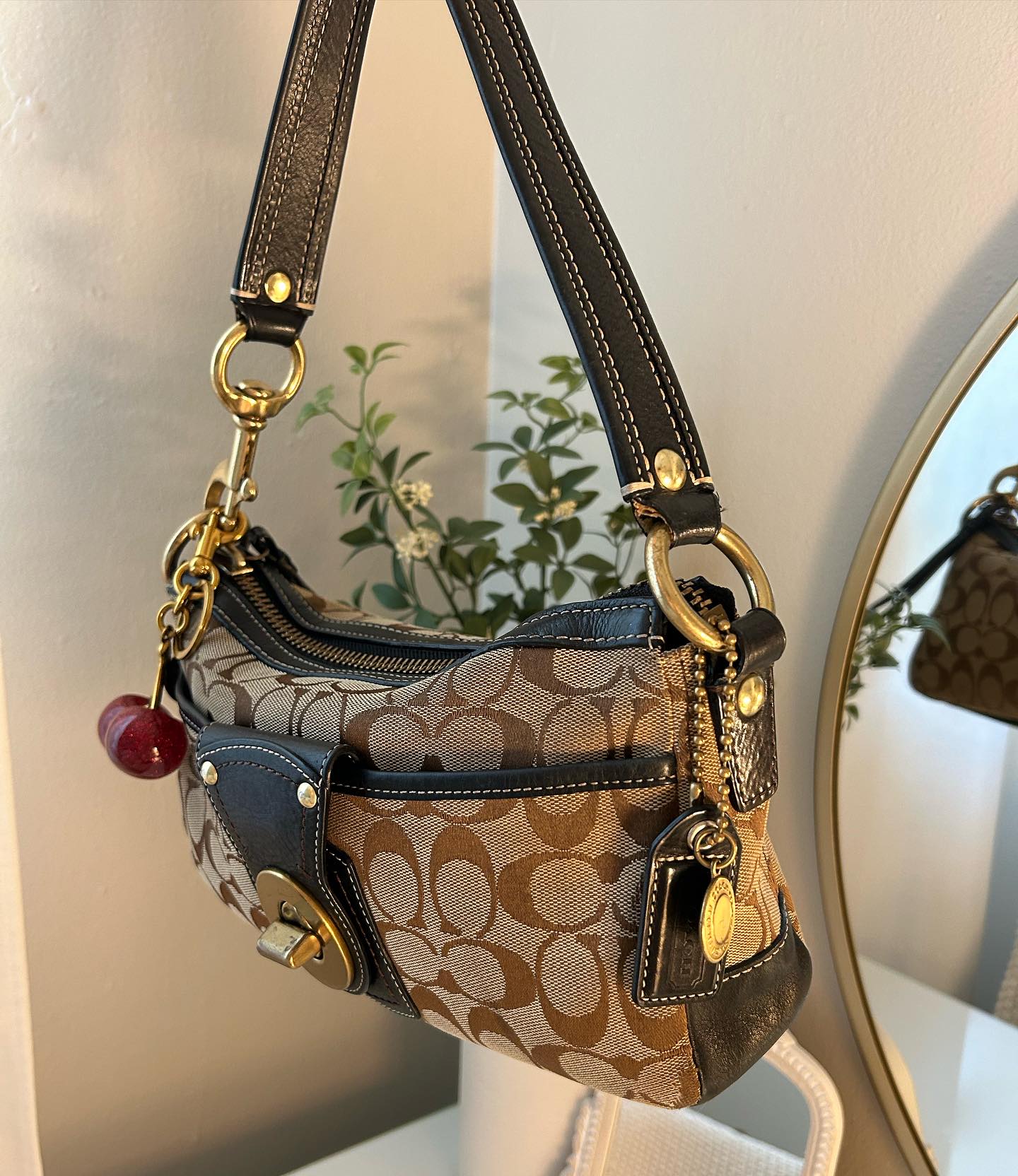 black and tan coach vintage bag