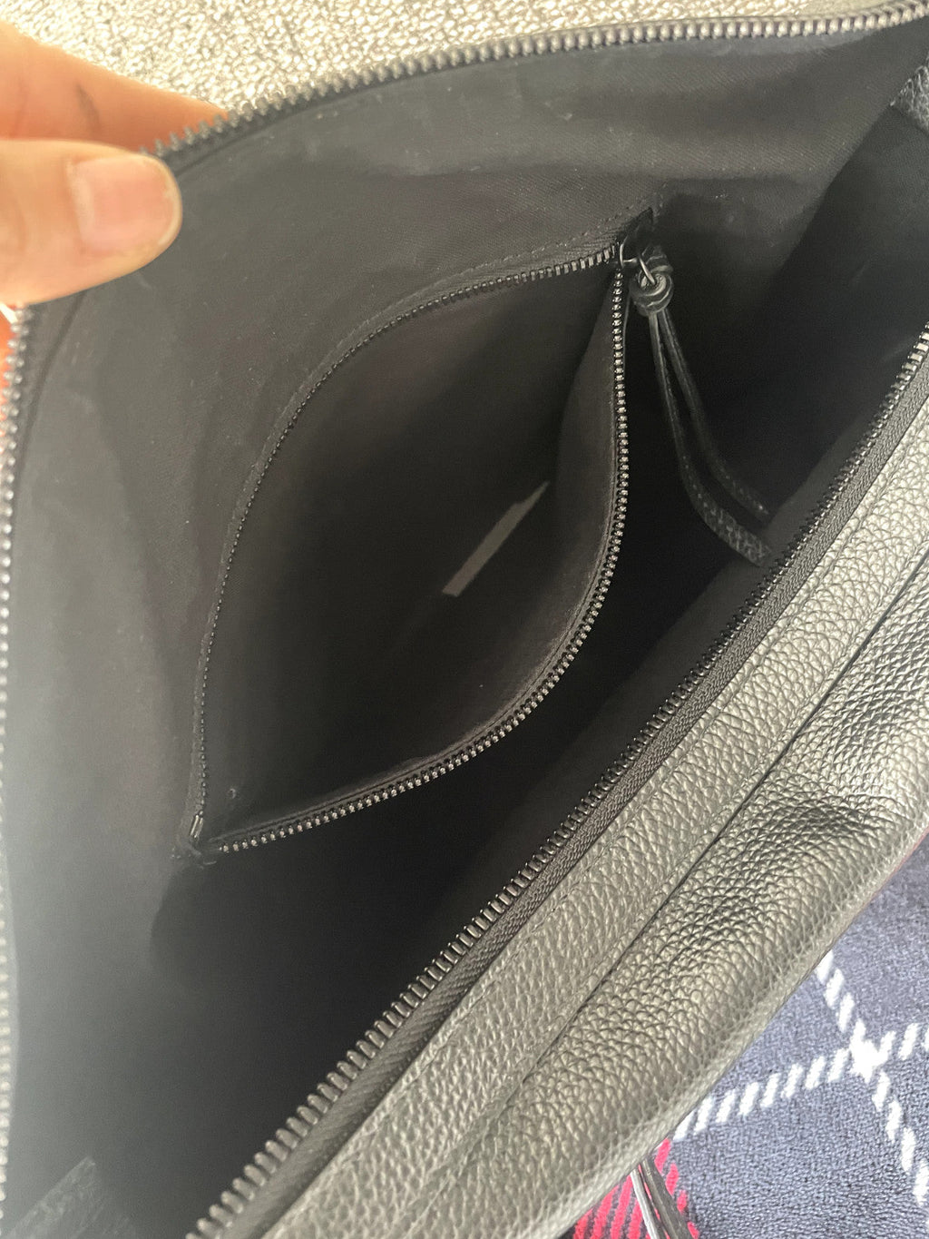 Balenciaga small Neo classic Leather Hobo Shoulder bag Black (Authentic)