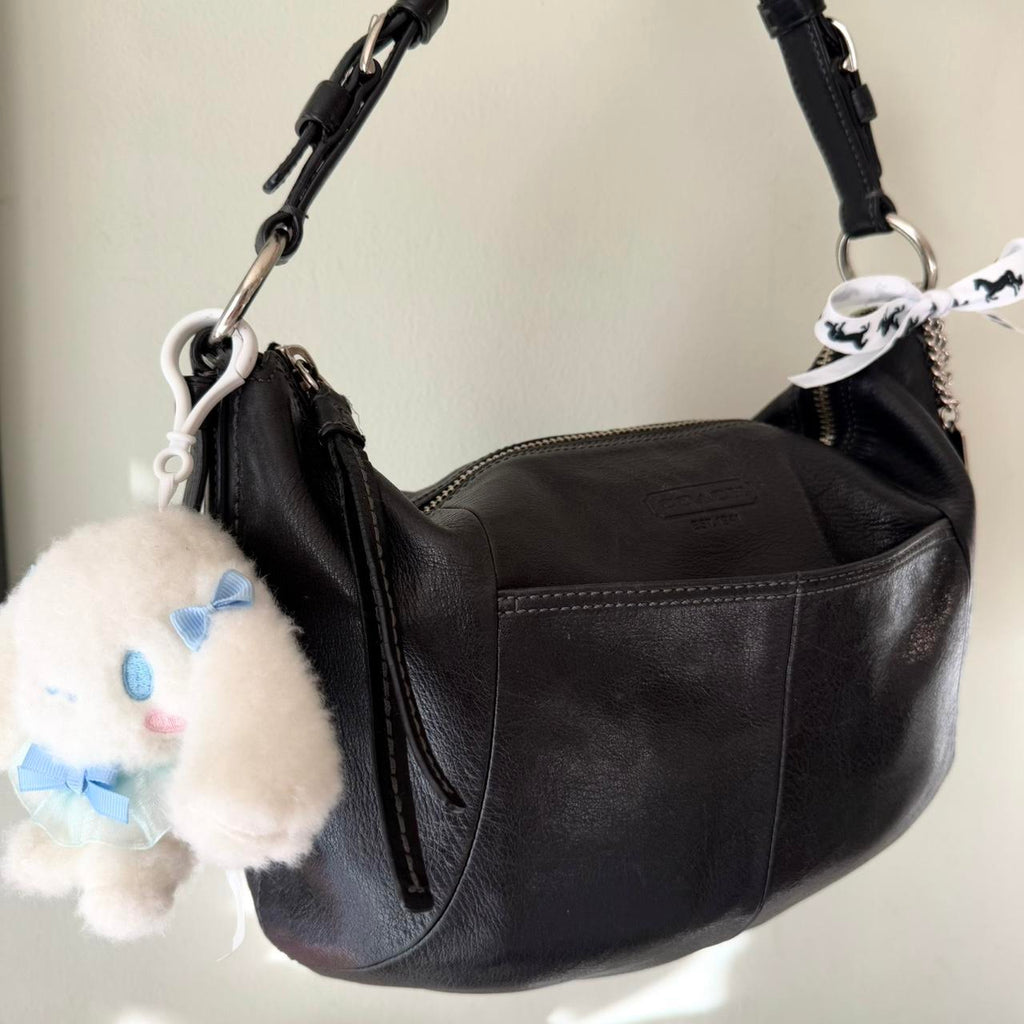 Vintage 90s Coach black leather hobo bag!