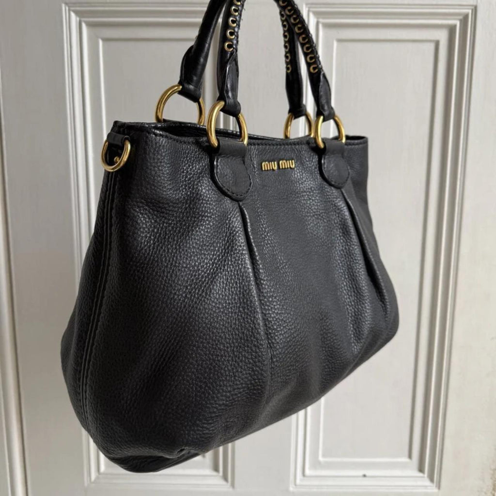 🔥 Authentic Miu Miu Vitello Leather Black Shoulder Bag Pre-owned 🔥