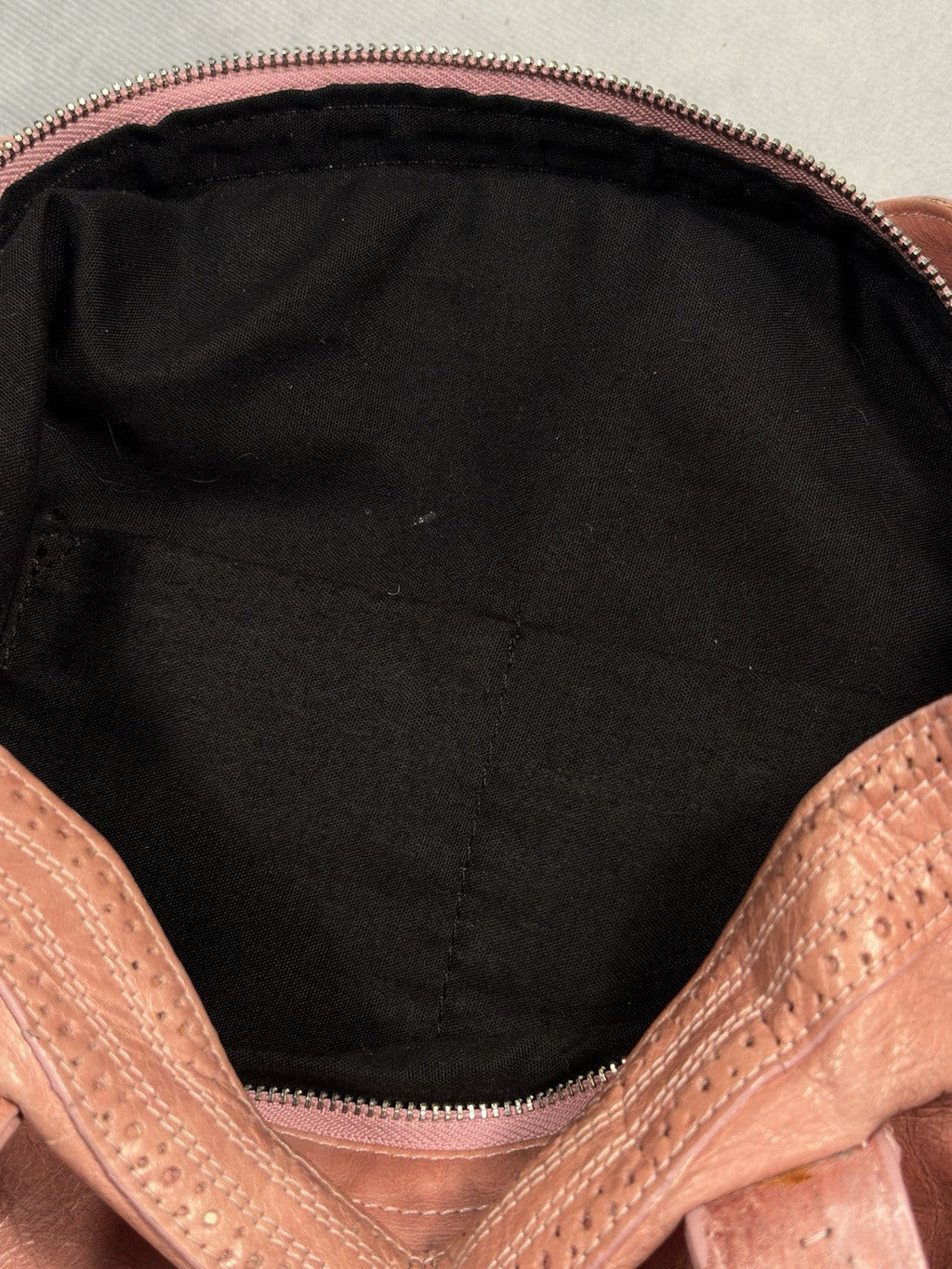 RARE Balenciaga City Bag Women`s Archive Y2K Avantgarde Pink Leather Medium Bag