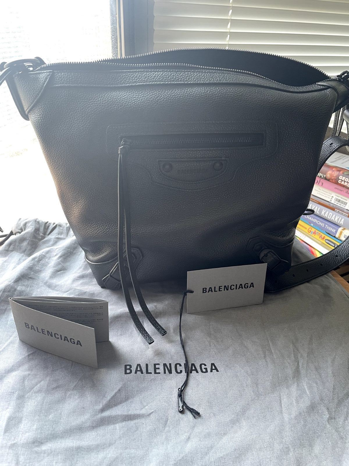 Balenciaga small Neo classic Leather Hobo Shoulder bag Black (Authentic)