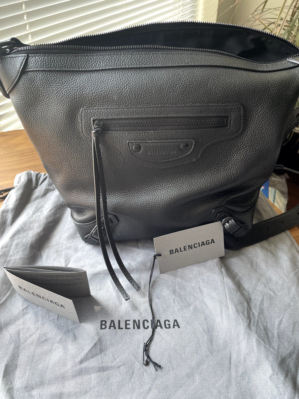 Balenciaga small Neo classic Leather Hobo Shoulder bag Black (Authentic)