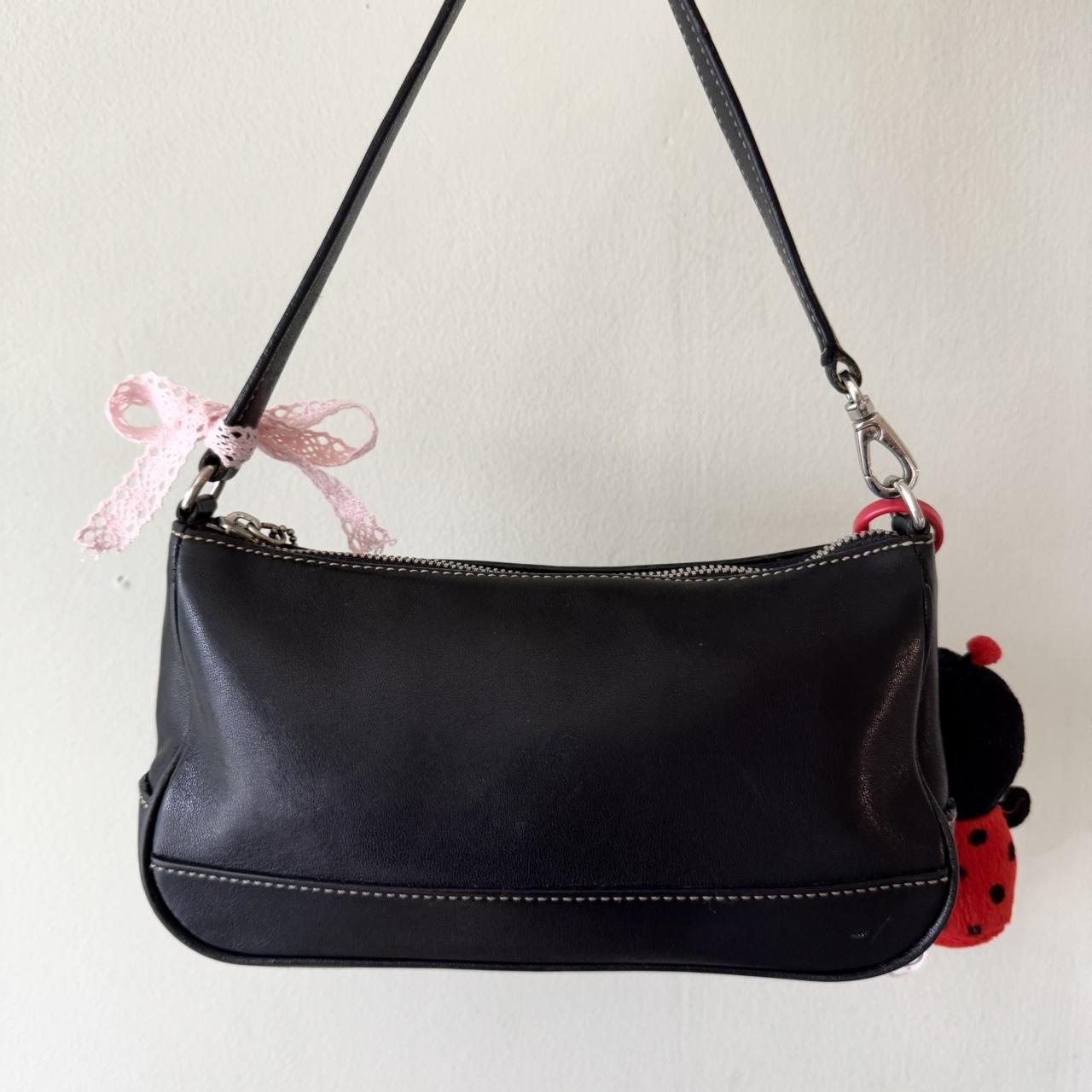 Vintage Y2K Coach Demi baguette in black leather!