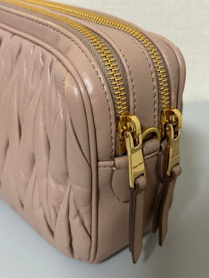 MIU MIU Matelass Leather Shoulder Bag Cameo Gift Present 0203b