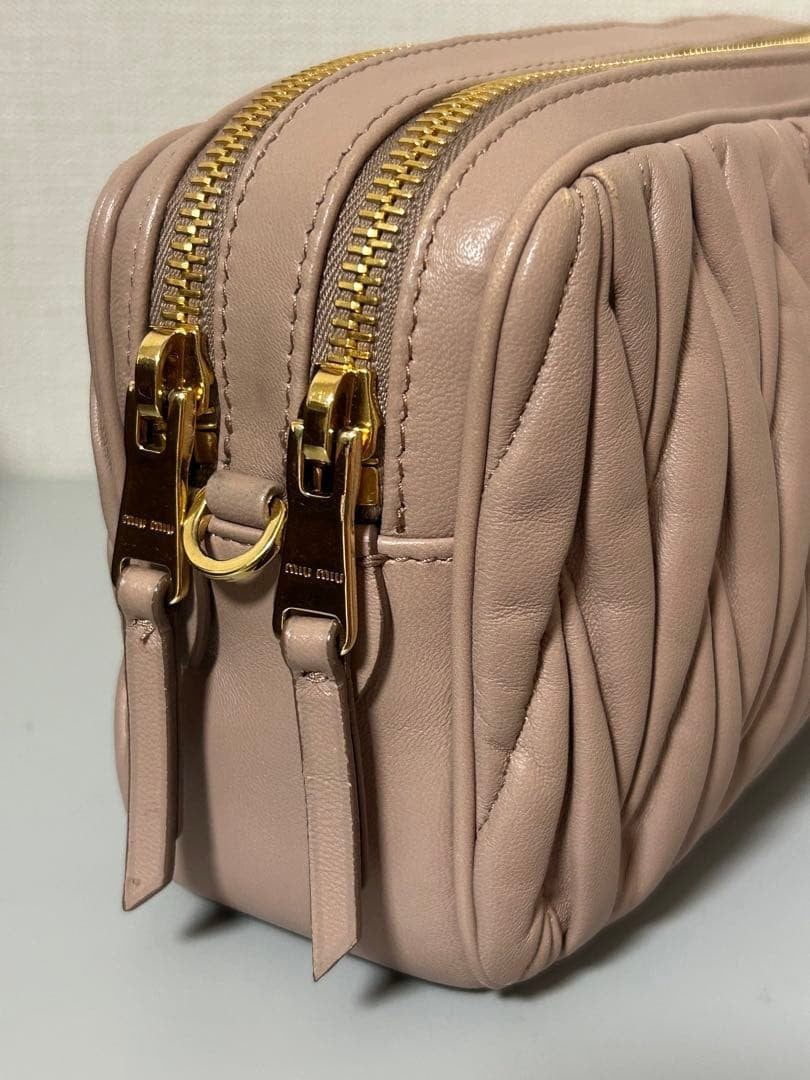 MIU MIU Matelass Leather Shoulder Bag Cameo Gift Present 0203b