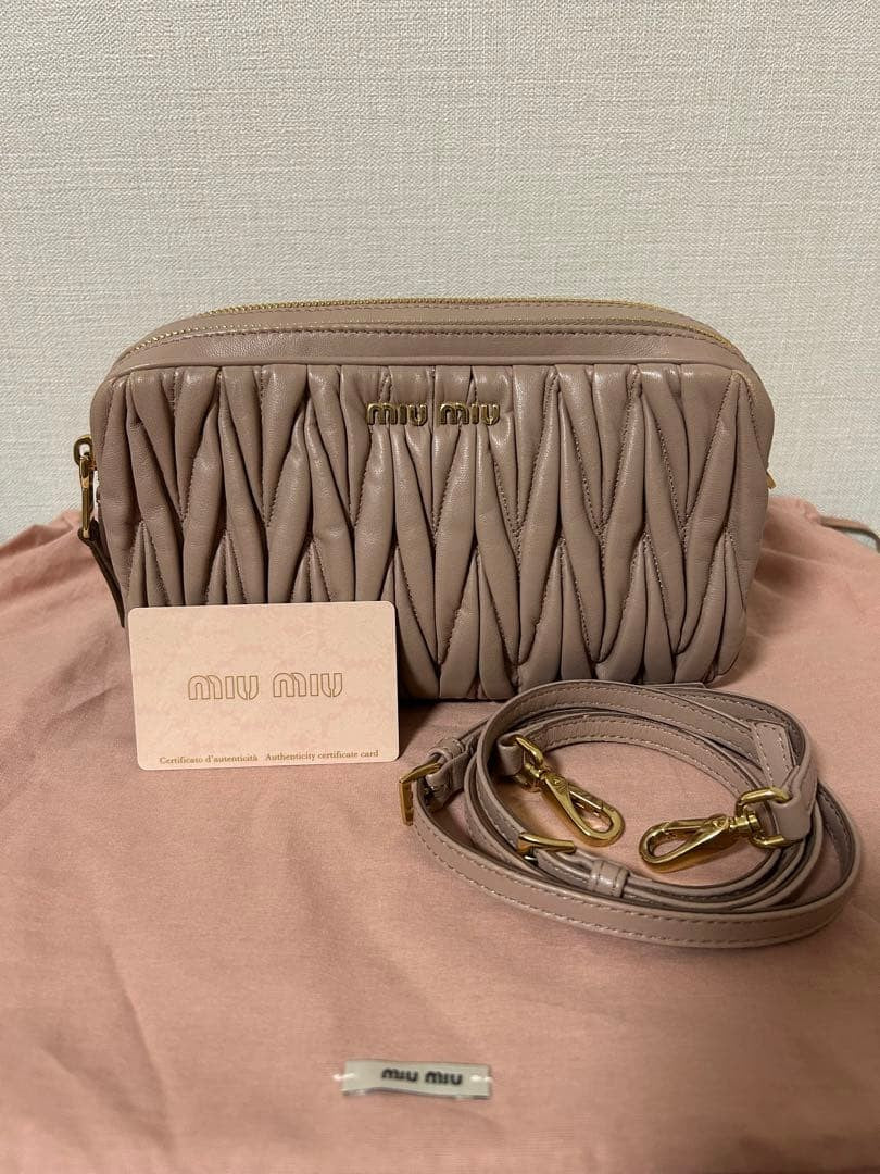 MIU MIU Matelass Leather Shoulder Bag Cameo Gift Present 0203b