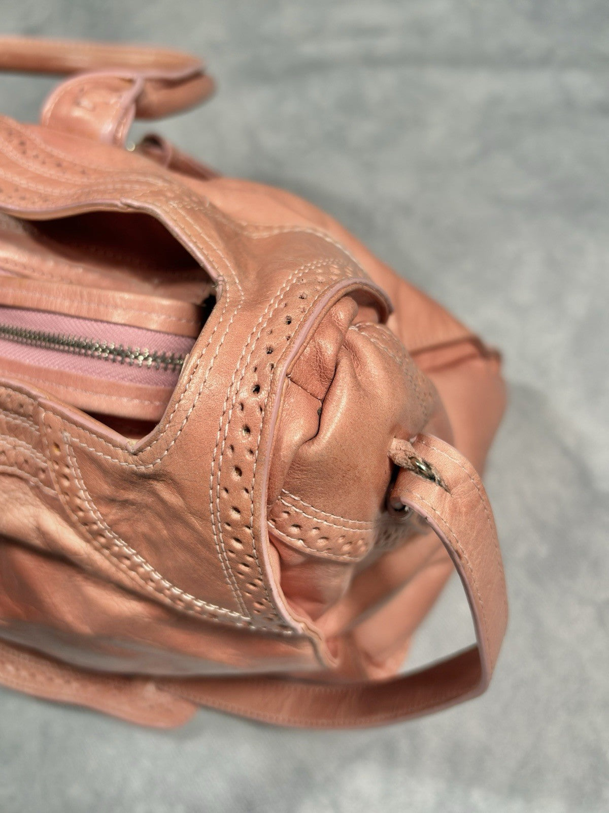 RARE Balenciaga City Bag Women`s Archive Y2K Avantgarde Pink Leather Medium Bag