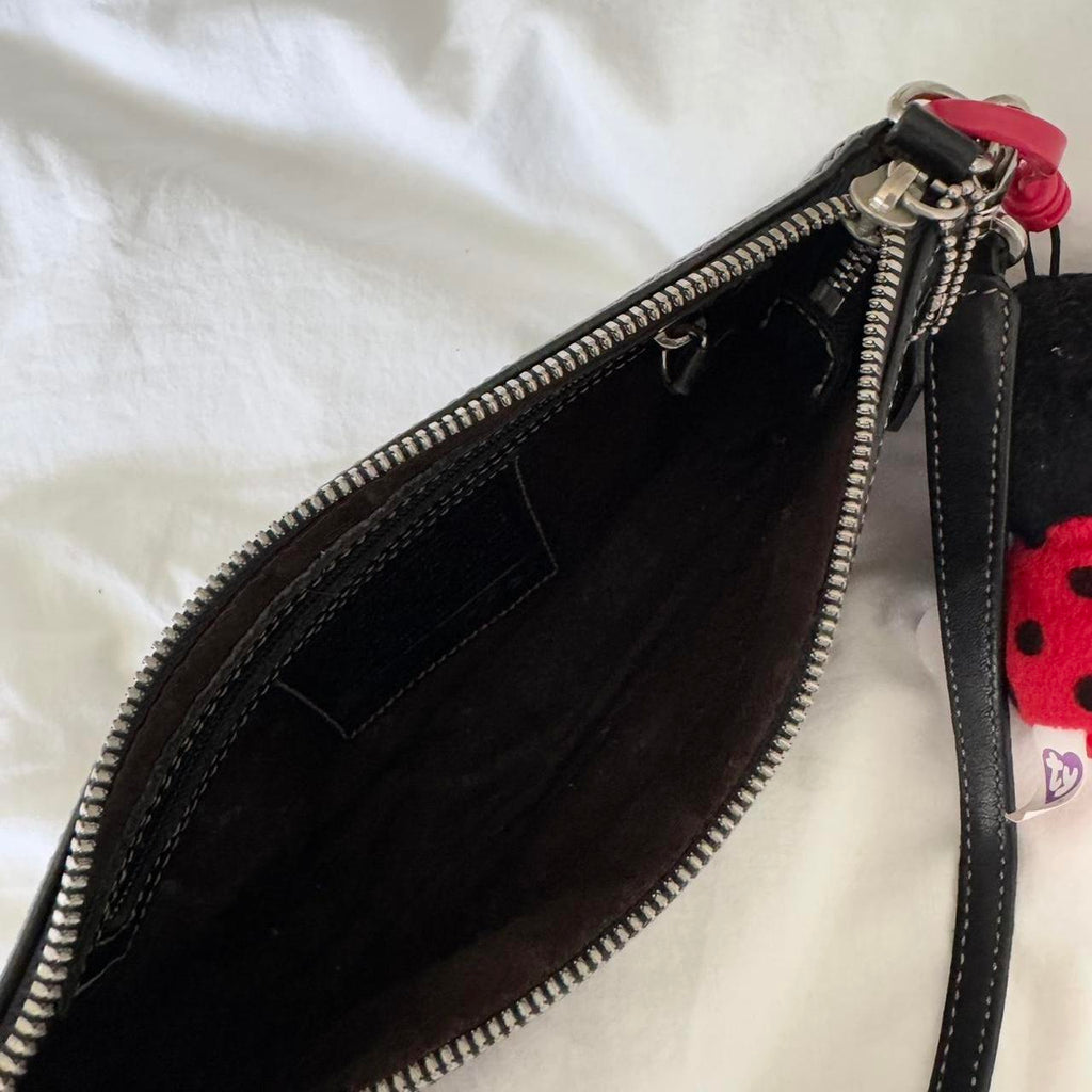 Vintage Y2K Coach Demi baguette in black leather!
